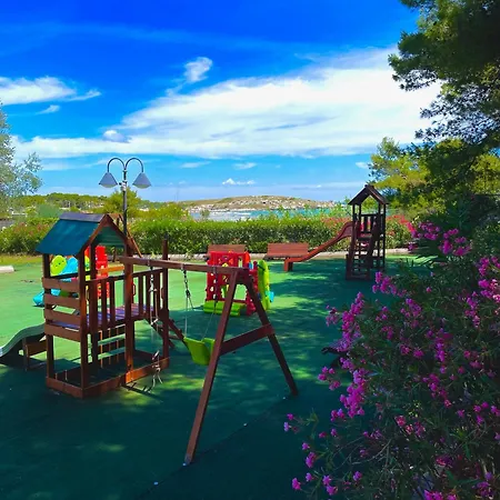 Villaggio La Giara ホリデーパーク